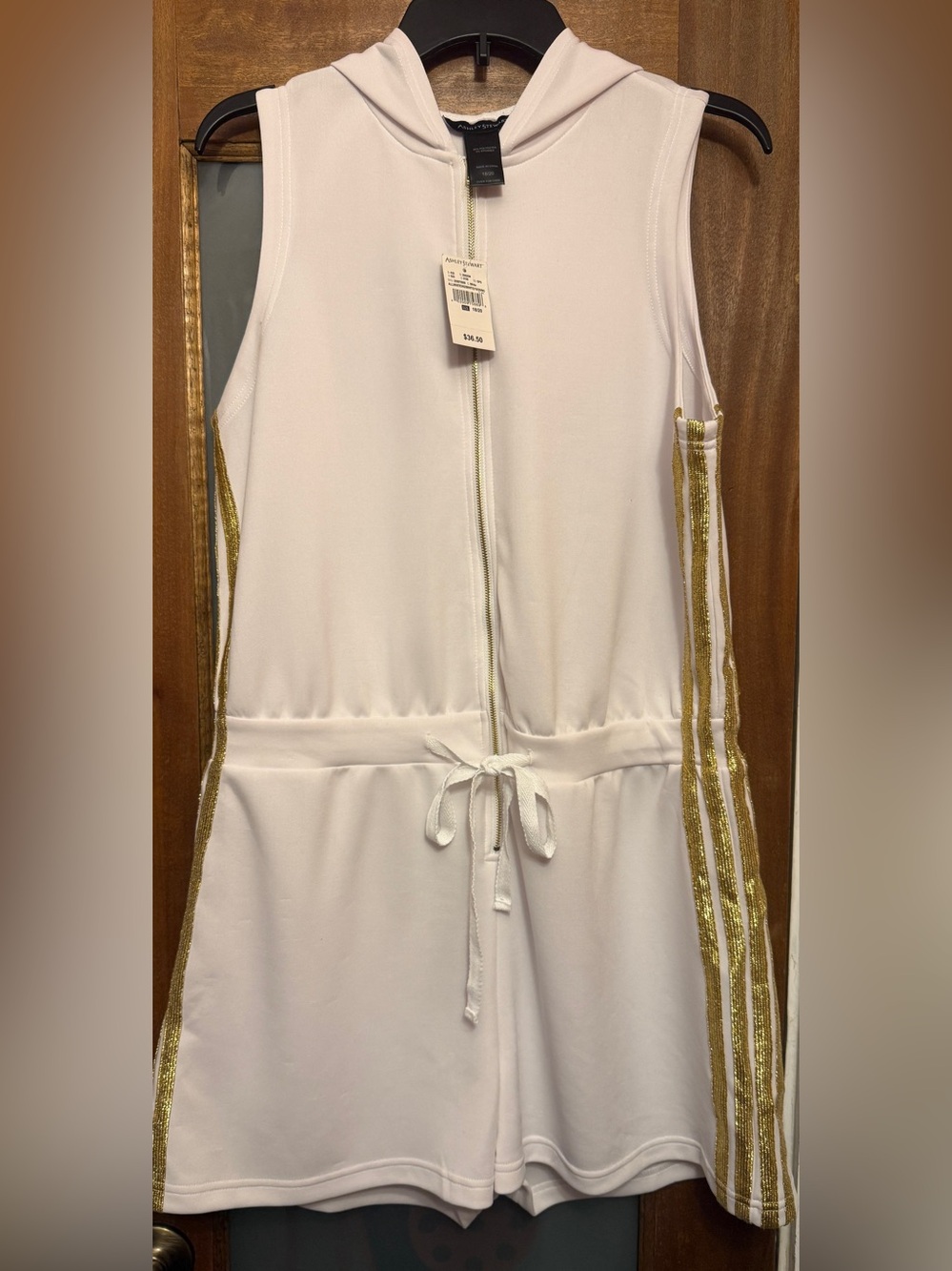 Ashley Stewart White Sleeveless Hooded Romper Gold Metallic Side Stripes 18/20